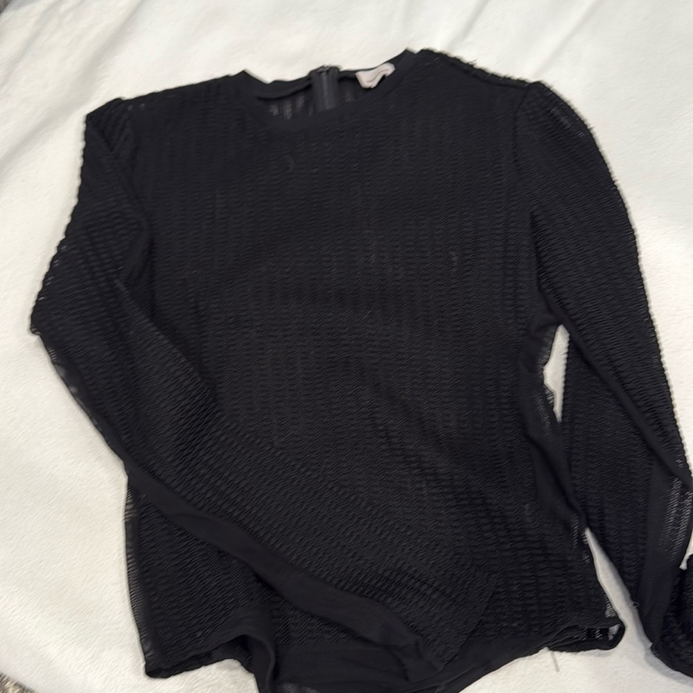 Black shirt cinq a sept